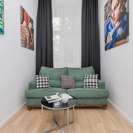 Appartement Beautiful Dietla By Renters